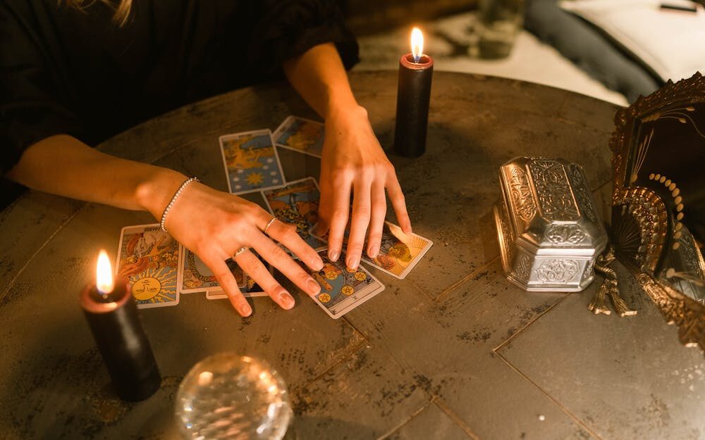 Consulta de Tarot personalizada: respostas e caminhos de vida